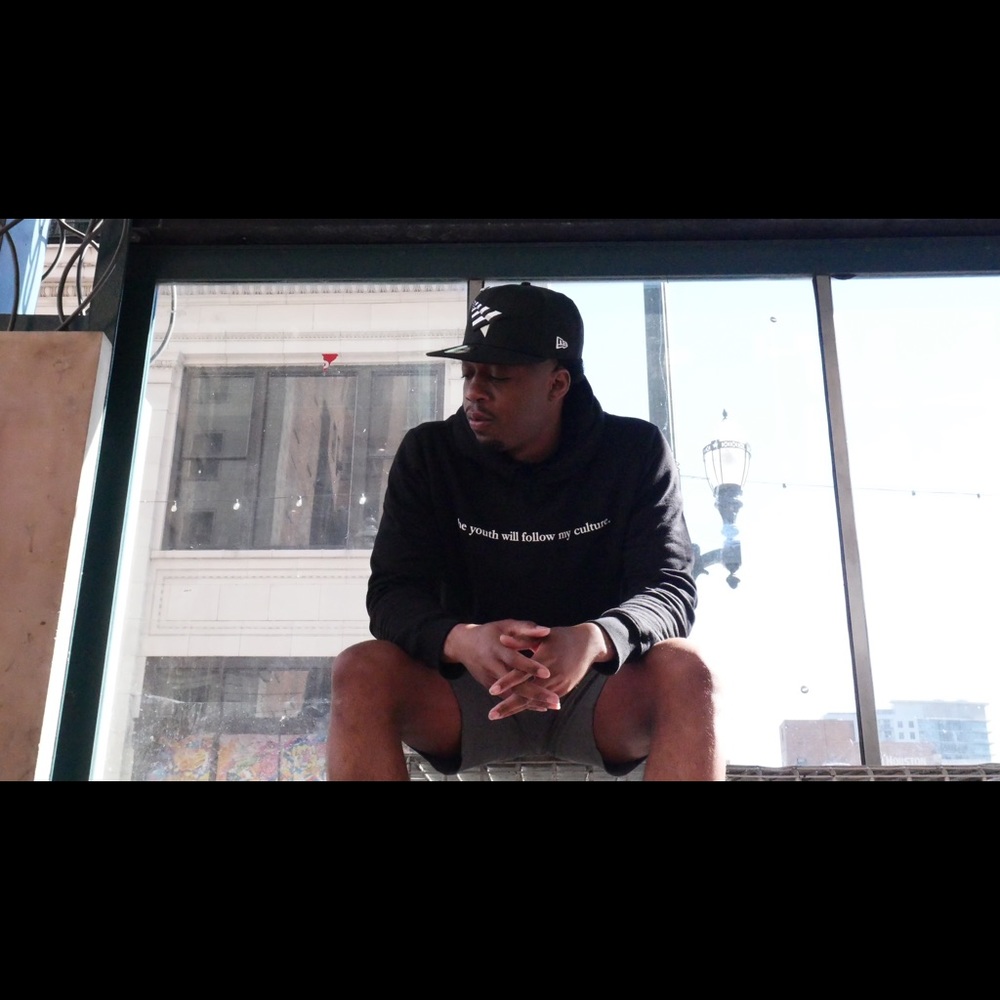 Black printed X-Large hoodie - Picture 2 of 7